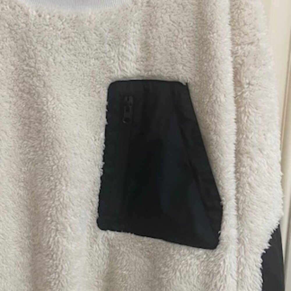 UGG Niko Sherpa Crewneck Pullover, Size Large - Picture 4 of 11